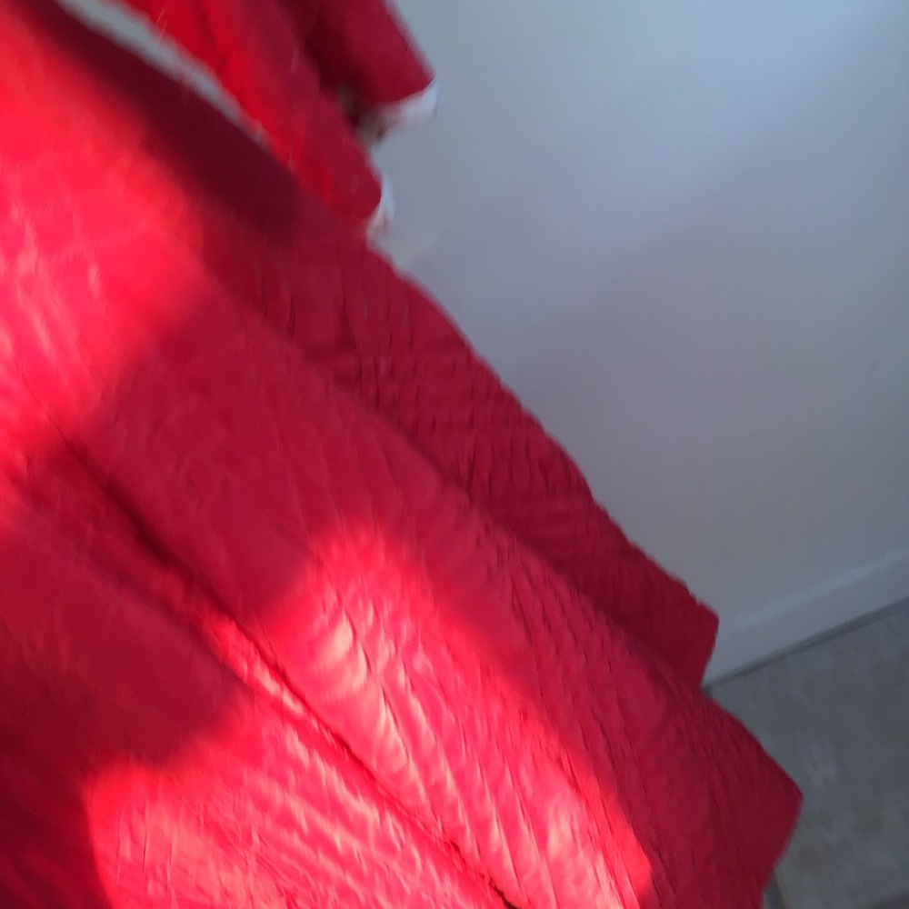Vintage Raymond Red Quilted Robe - Picture 7 of 10